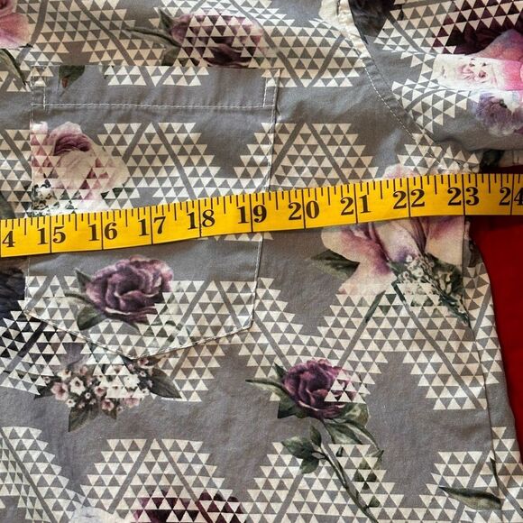 90A. Hula Tease Hawaii Designer Polynesian collar button up Rose Dress shirt - Picture 9 of 12